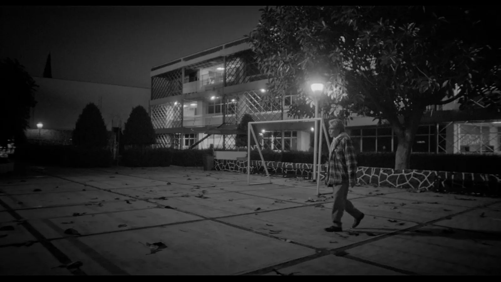 el-conserje-still-15